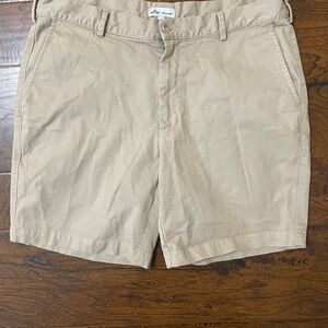Peter Millar crown men’s golf pilot twill Shorts 8” inseam khaki size 36